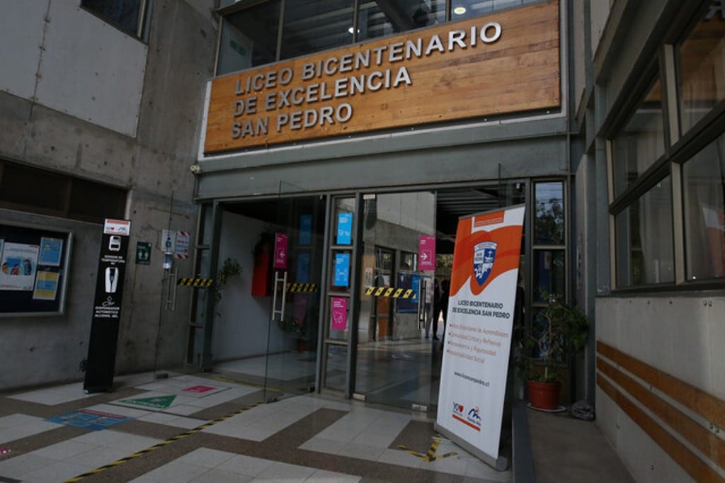 Liceos Bicentenario, la pelea que se viene en el oficialismo por reducción de $ 2.930 millones en Presupuesto del Mineduc