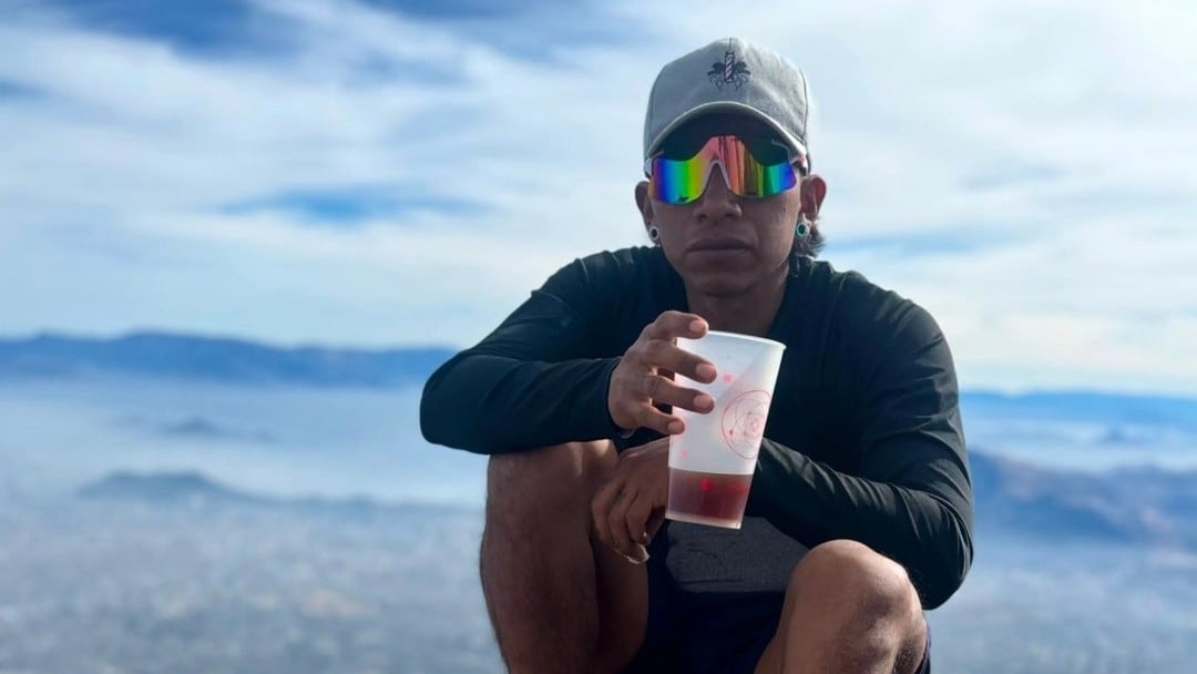 Refuerzan búsqueda aérea de excursionista desaparecido y Carabineros advierte riesgo de avalanchas en el cerro Panul