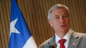 “Un grupo ideologizado que tiene solo un objetivo: silenciar y amedrentar”: Kast condena agresión contra ministra Lincolao