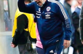 Lasarte pierde peso en la Roja y su futuro se complica cada vez más