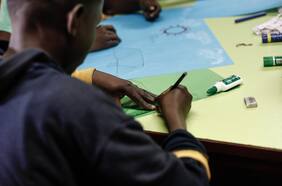 Columna de Sylvia Eyzaguirre: Inmigración y educación