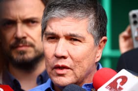 Las disímiles versiones de Monsalve y de la denunciante sobre el “acercamiento” entre ambos