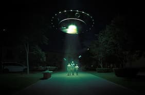 5 teorías que explican por qué todavía no hemos encontrado extraterrestres, según un físico