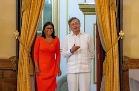 Rodríguez y Petro defienden la “necesidad de unión y de integración” entre Venezuela y Colombia