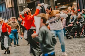 MUT tiene una fonda con entrada gratis y terremotos de La Piojera