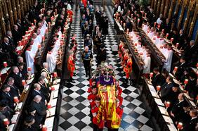 Isabel II es sepultada tras 11 días en ceremonia que congrega a más de 500 líderes mundiales
