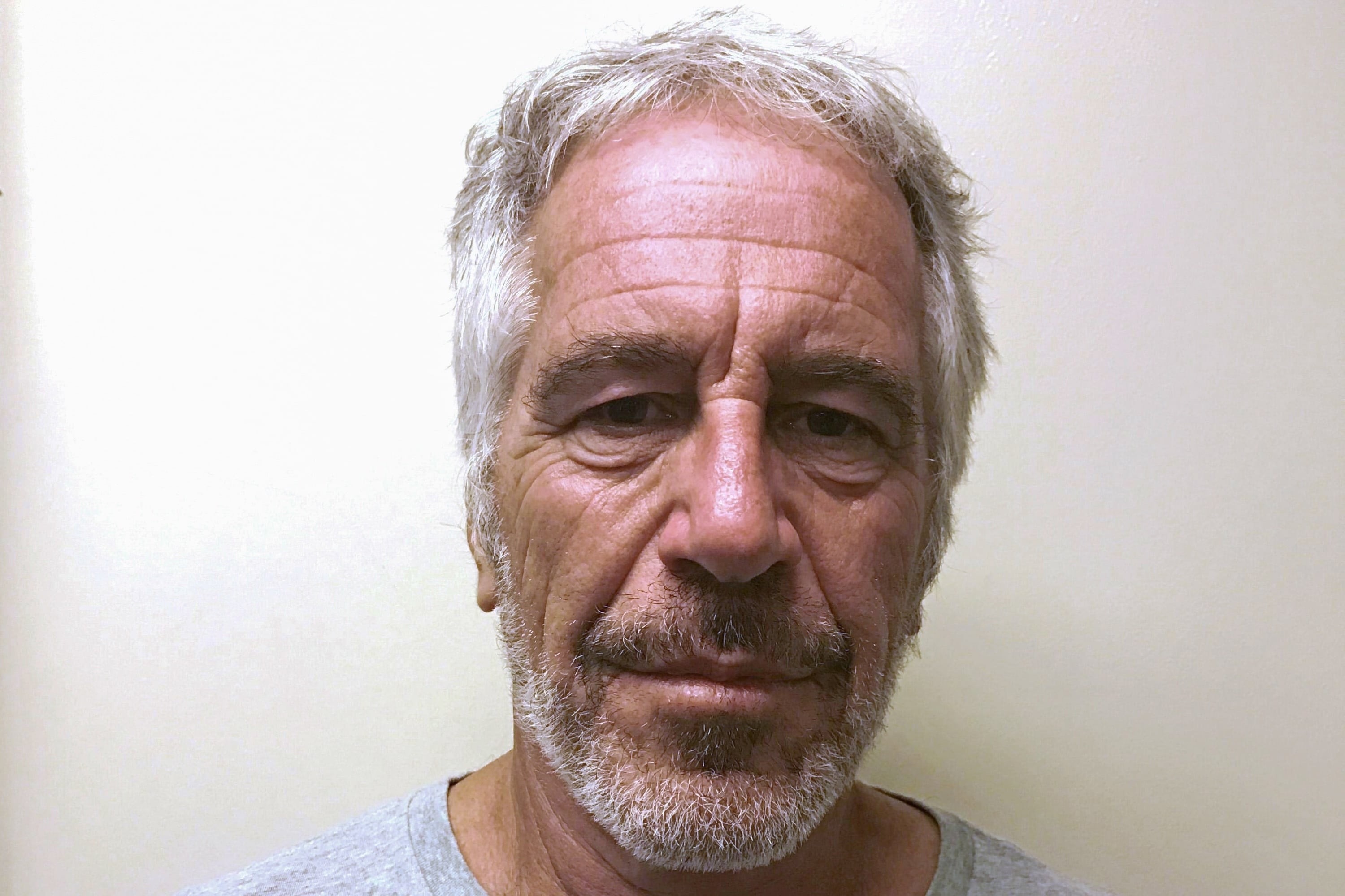 EPSTEIN: Revelada nota suicida ocultada por años