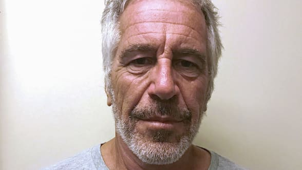 Posible nota de suicidio de Jeffrey Epstein se mantiene oculta en un juzgado: Diría frases como “es hora de decir adiós”