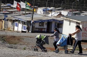 Sondeo global muestra que para el 57% de los chilenos la desigualdad es uno de los problemas más importantes