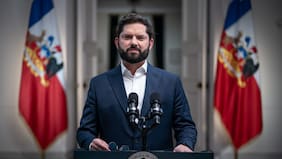 Presidente Boric decreta duelo oficial este viernes por la muerte del piloto de la FACH Sergio Hidalgo