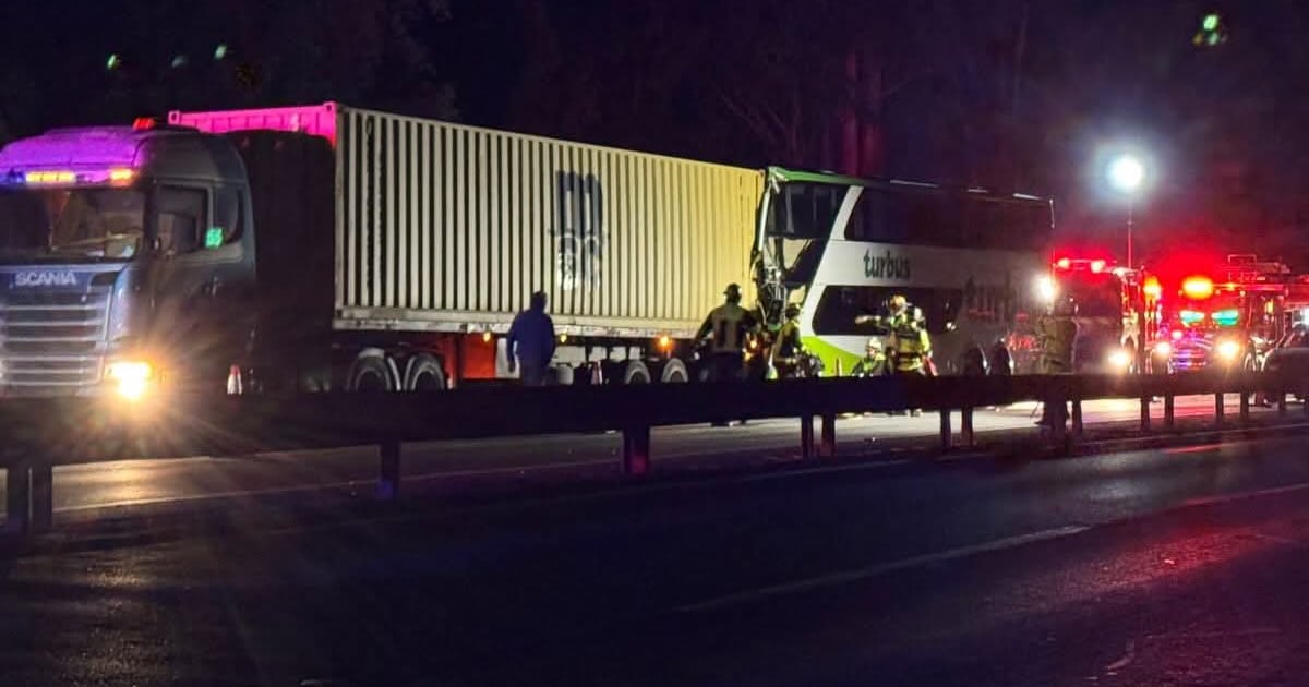 COLISIÓN EN RUTA 68: Pasajeros lesionados en accidente de bus Turbus
