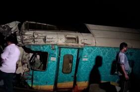 Choque de trenes en India deja más de 50 muertos y 400 heridos