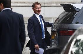 El nuevo ministro de Finanzas de Reino Unido desmonta el plan de rebajas fiscales de Liz Truss