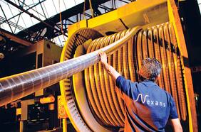 Filial del grupo Luksic recaudó US$367 millones con la venta un tercio de su participación en Nexans