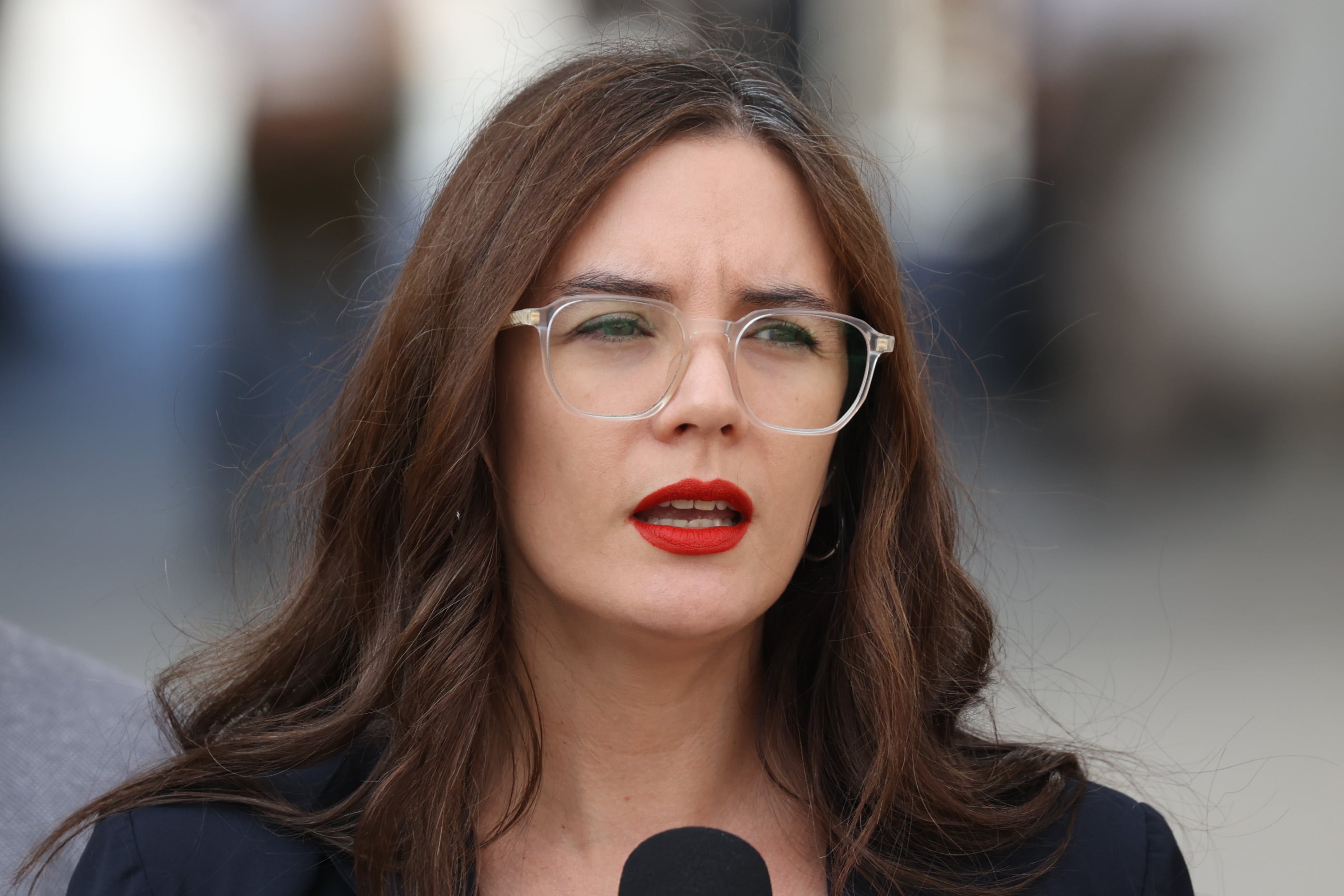 Gobierno sale a responder críticas de Vallejo: niega que promesa de Kast en seguridad sea una estafa y carga contra el PC