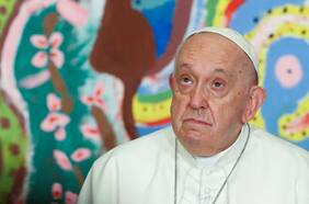El Vaticano informa que el Papa no realizó audiencias del viernes por fiebre