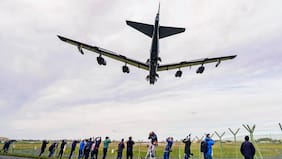 Detienen a hombre británico-iraní por el incidente cerca de la base aérea de Fairford