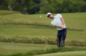 Joaquín Niemann tiene un arranque para el olvido en el PGA Championship