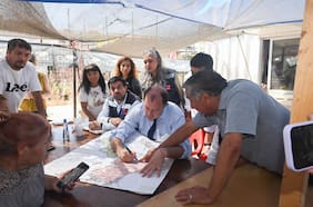 Minvu inicia demolición en El Olivar y empresa arremete contra Poduje: “Es un show mediático que el ministro necesita”