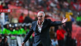 Duró apenas un Zoom: la trastienda de la fallida negociación entre la U y Jorge Fossati en la búsqueda del nuevo DT azul