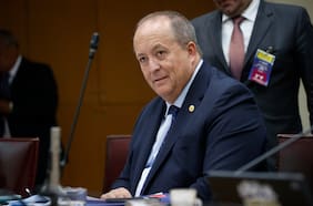 Fiscalía abre investigación penal contra los 25 mil funcionarios que salieron del país estando con licencia médica