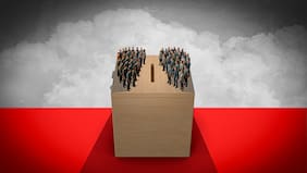 Cómo llegan los chilenos a las urnas: más polarizados y alejados del centro