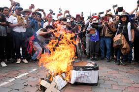 Mueren siete manifestantes en intento de toma del aeropuerto de Ayacucho y ya son 17 los fallecidos en protestas en Perú