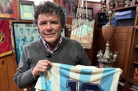 Héctor Puebla, ídolo de Cobreloa: “Hay que aplicar el reglamento, pero no es lógico salvarse de esa manera”