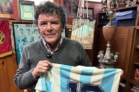 El Ligua Puebla explica por qué remata la camiseta de Maradona, su mayor tesoro deportivo