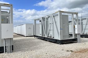 Firma chilena ingresa a evaluación ambiental proyecto de almacenamiento de energía por US$220 millones en Región de Arica