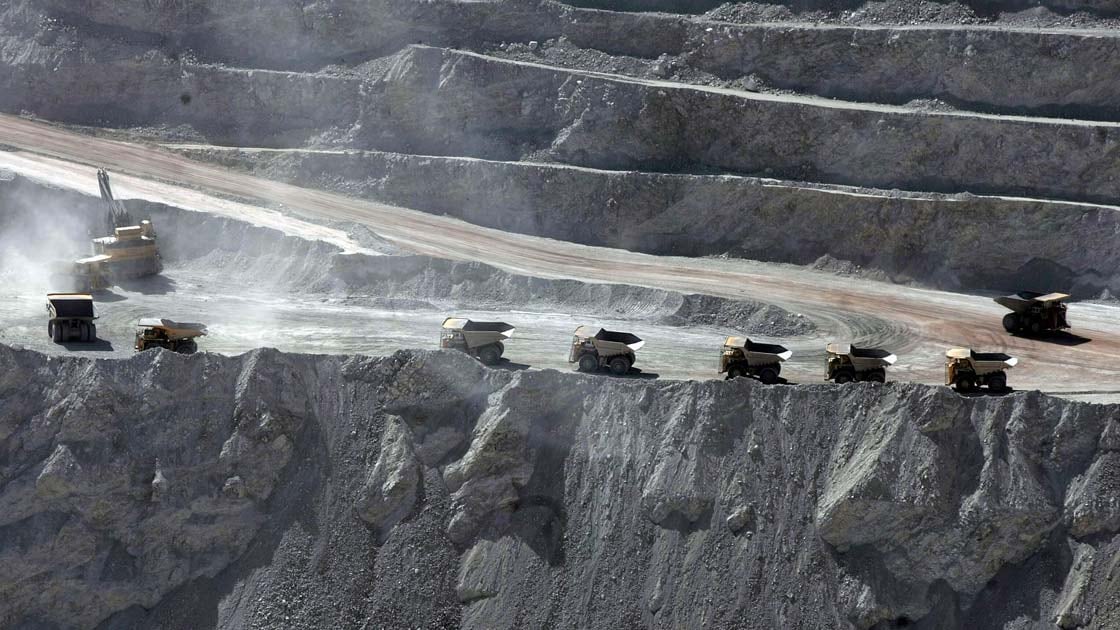Sector minero aumentó 5% su extracción de agua de mar en 2025 y este año superará en uso a la continental