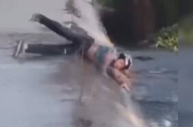 Joven ciclista sufre impactante caída tras realizar una fallida acrobacia en Viña del Mar