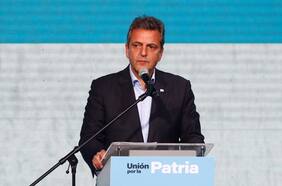 Sergio Massa da la sorpresa, lidera la primera vuelta en Argentina y va a balotaje con Milei