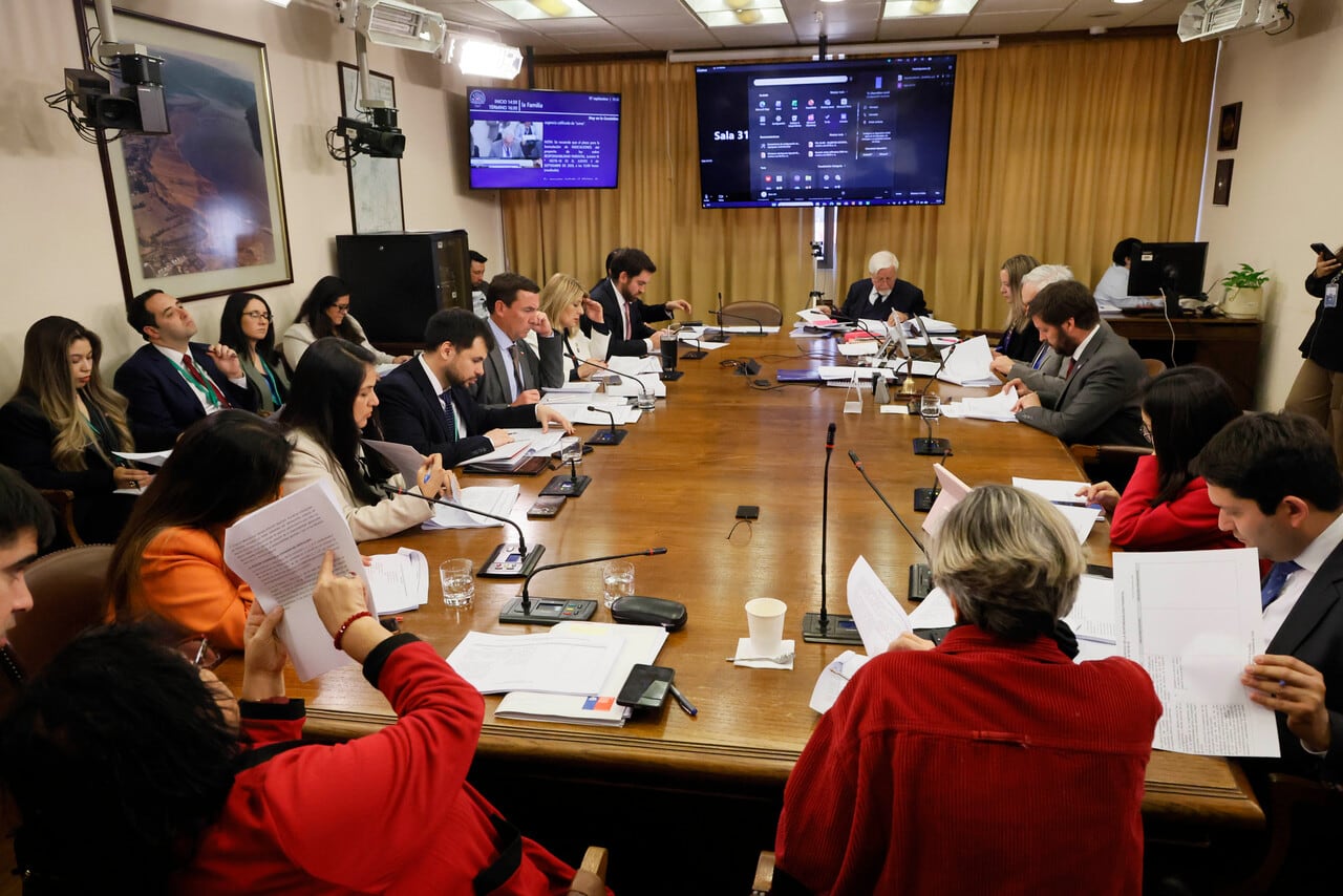 Comisión de Familia avanza en proyecto de responsabilidad parental y aprueba modificaciones por unanimidad