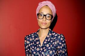 Sin redes sociales pero con un ensayo lúcido: la total libertad de Zadie Smith
