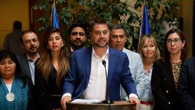 Izquierda debuta como oposición a Kast y arremete contra futuros ministros