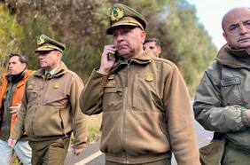 Tras el asesinato de tres carabineros: Amuch respalda a general Yáñez y pide destituir al fiscal a cargo de investigación en su contra