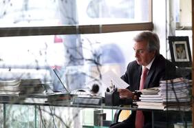 Renuncia de Juan Benavides deja al directorio de Codelco sin quórum para sesionar