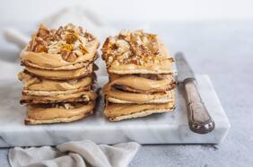 Napoleón de galletas Salmas y manjar