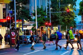 ¡30 km/h! Nueva Zelanda a la cabeza en la lucha contra el Covid-19 y... ¿también en seguridad vial?