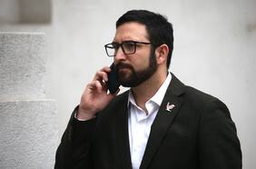 El “pinchazo” al celular de Crispi que dio origen a la investigación penal contra Isabel Allende