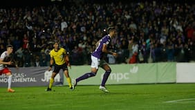 Con 20 mil personas: el incombustible Joaquín Larrivey le da el triunfo a Concepción sobre Copiapó y pega primero en la liguilla