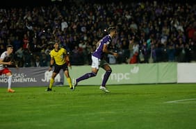 Con 20 mil personas: el incombustible Joaquín Larrivey le da el triunfo a Concepción sobre Copiapó y pega primero en la liguilla