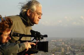 Patricio Guzmán, documentalista radicado en Francia: “Dentro de tres semanas voy a ir a Chile. Vamos a filmar el plebiscito”