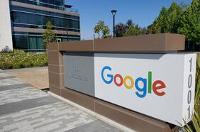 Google adopta una semana laboral híbrida, donde el 20% de sus empleados trabajará remotamente