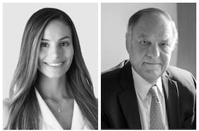 Abogada demanda a Carey: acusa acoso laboral y “discriminación de género” por maternidad