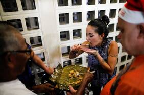 Trastornos de la alimentación y Navidad: Cuando celebrar es sinónimo de angustia, miedo y culpa