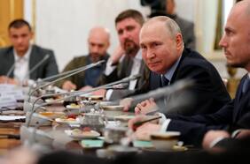 Putin amenaza con tomar más territorio de Ucrania para proteger ciudades fronterizas