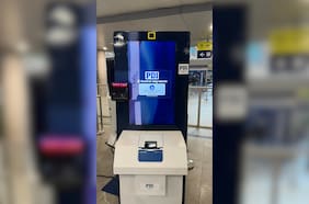 Más rápido y fácil: cómo funcionan los nuevos tótems de migración en el Aeropuerto de Santiago