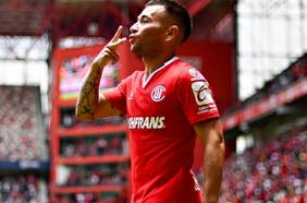 Con gol de Jean Meneses, Toluca vence a Xolos en duelo de chilenos